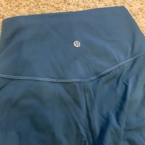 Lululemon size 4, blue/gray leggings align ! Perfect condition!